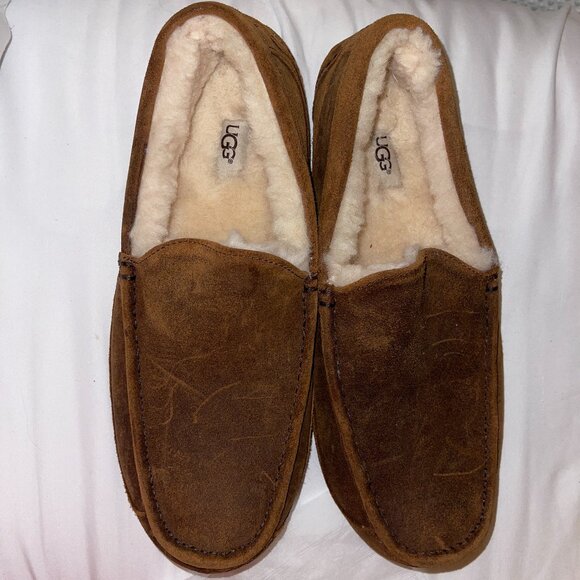 UGG Men’s Ascot Slippers Size 10 Chestnut Suede - Picture 1 of 3
